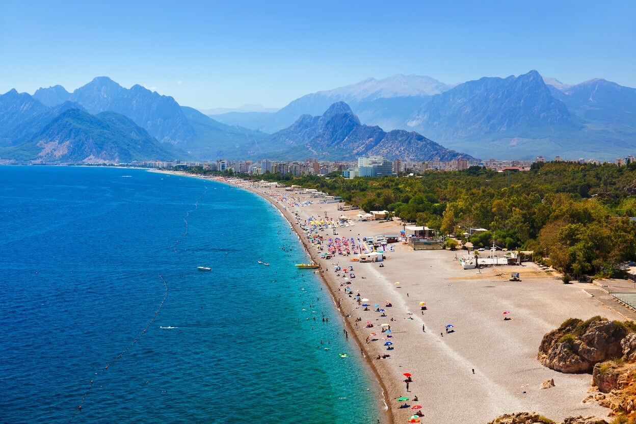Antalya'da Seyahati Kolaylaştıracak Araç Kiralama Rehberi